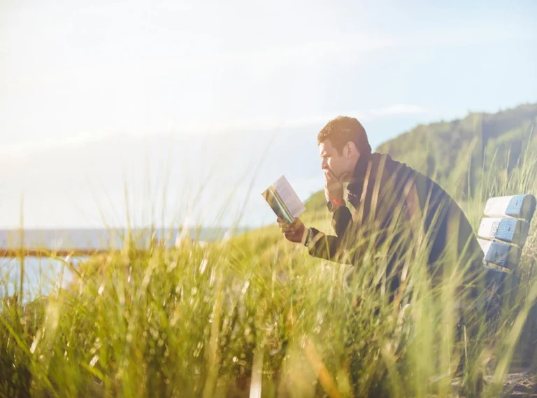 10 أسباب تجعل قراءة الكتب المطبوعة أفضل للجسم والعقل